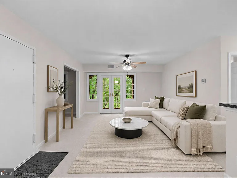 8110 Colony Point Rd #H — Photo 4