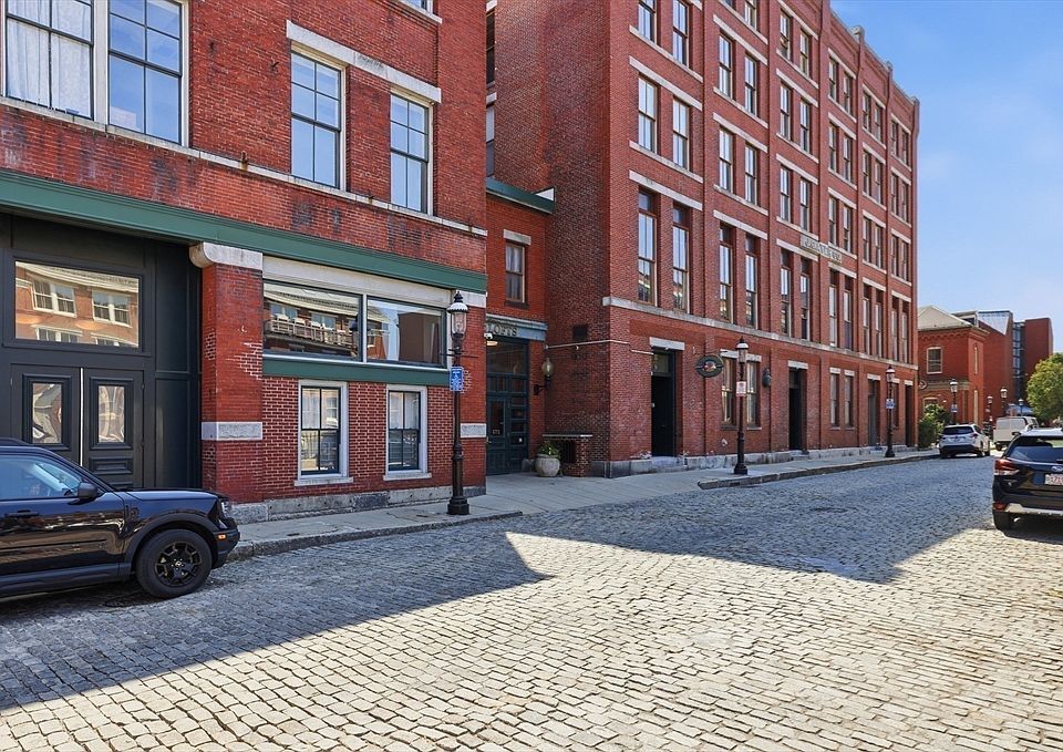 1st image of 172 Middle St APT 306