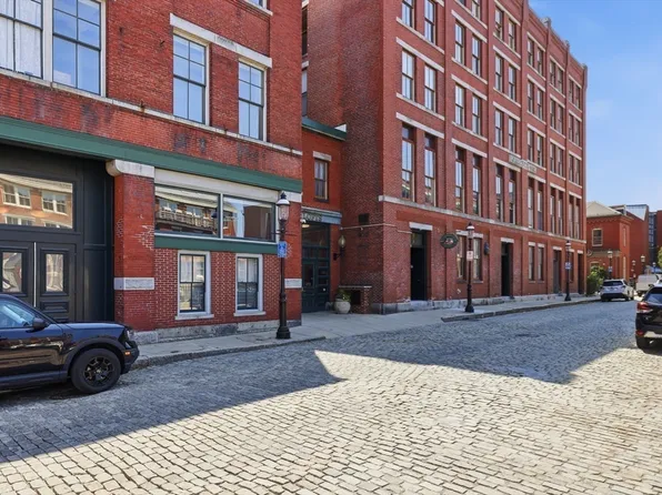 172 Middle St APT 306, Lowell, MA 01852