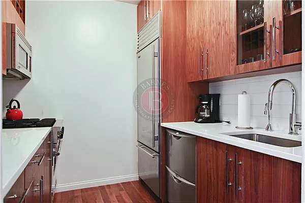 Rented by BARNES New York | media 53