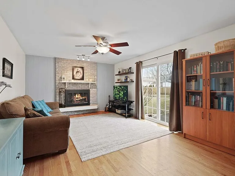 2205 S Bradford Dr — Photo 9