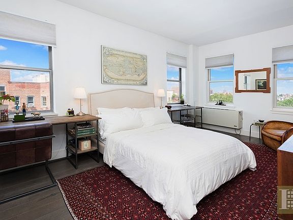 4th image of 483 Washington Ave APT 7A