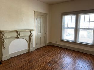 305 E 4th St #1/2, Hannibal, MO 63401