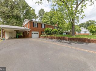 4906 Brentley Rd, Temple Hills, MD 20748