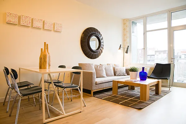 Sold by aptsandlofts.com | media 18