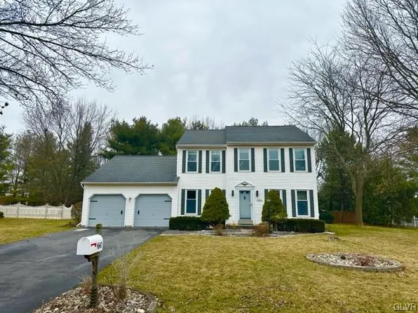 4642 Lenox Dr, Bethlehem, PA 18017