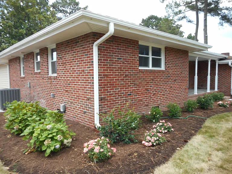 8544 Mervis Ct — Photo 3