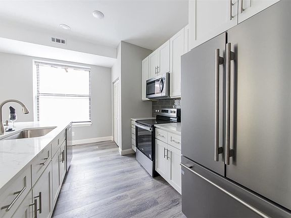 5th image of 4364 W Pine Blvd #Be