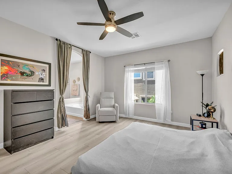 6777 Byron Bay Ct — Photo 10