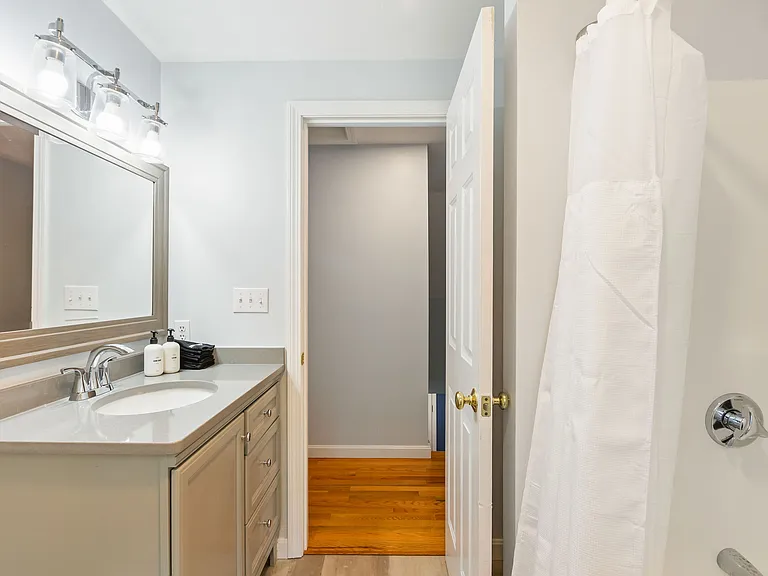 10 Kristina Ln — Photo 64
