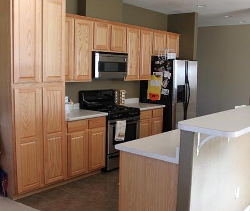 4th image of 147 Sierra Heights St