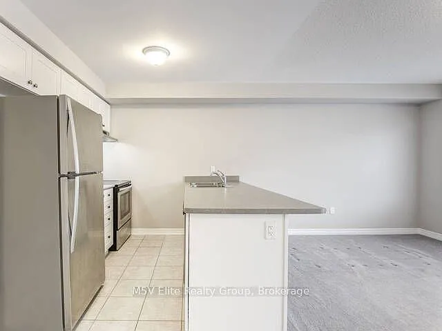 863 Cook Cres — Photo 12