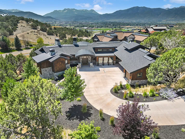 227 N Ibapah Peak Dr — Photo 1