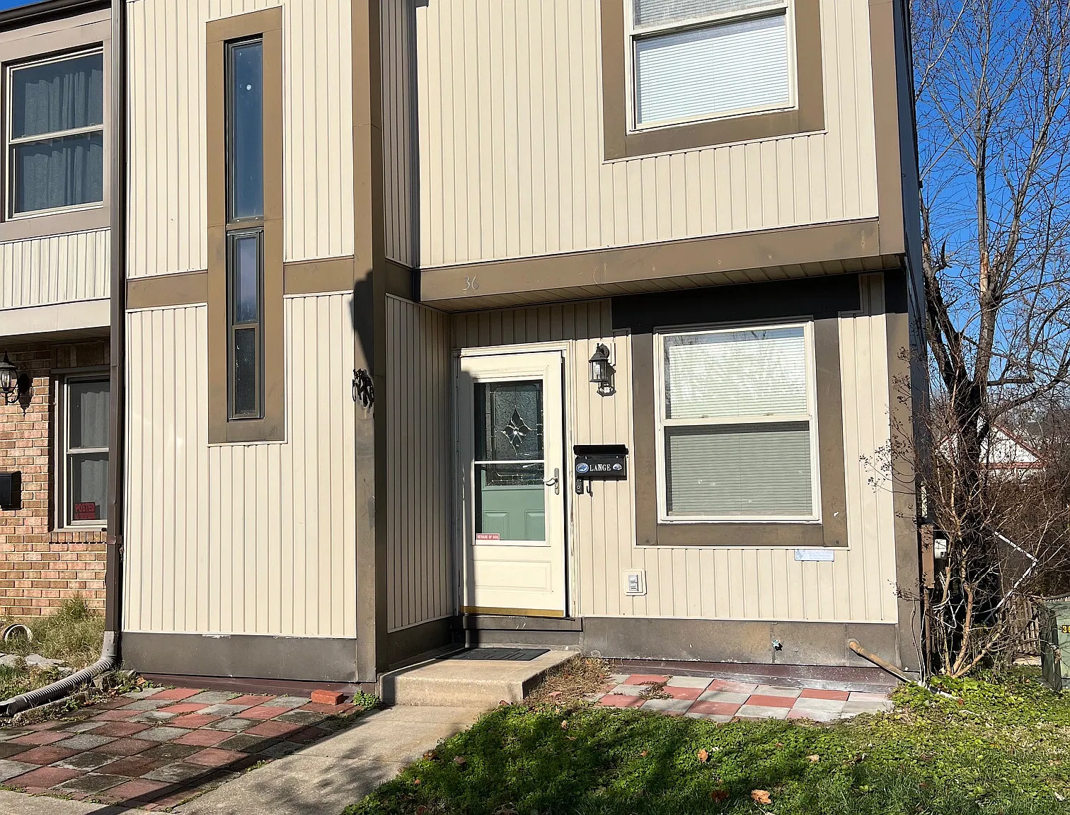 4 bed, 2.5 bath, 1500 sqft, $2,400 — Photo 1