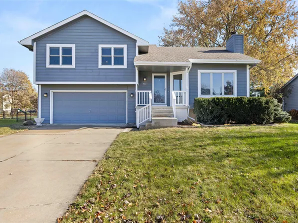 411 SW Kennybrook Dr, Grimes, IA 50111