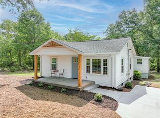 512 Tarrant St, Central, SC 29630