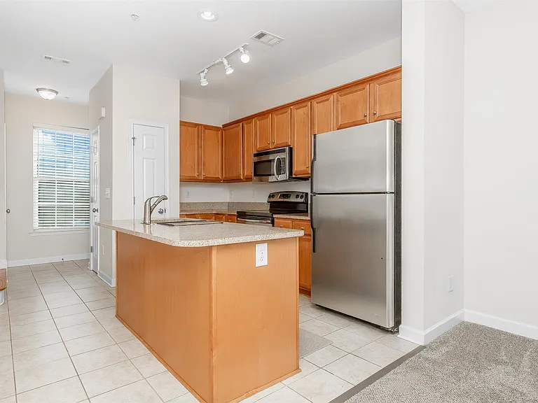 2954 Yancey Way #B — Photo 5