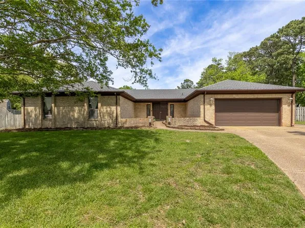 2004 Starboard Ct, Virginia Beach, VA 23454