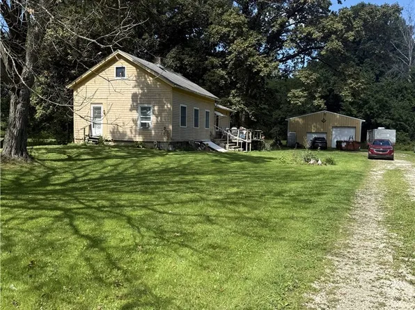6887 Tallmadge Rd, Rootstown, OH 44272