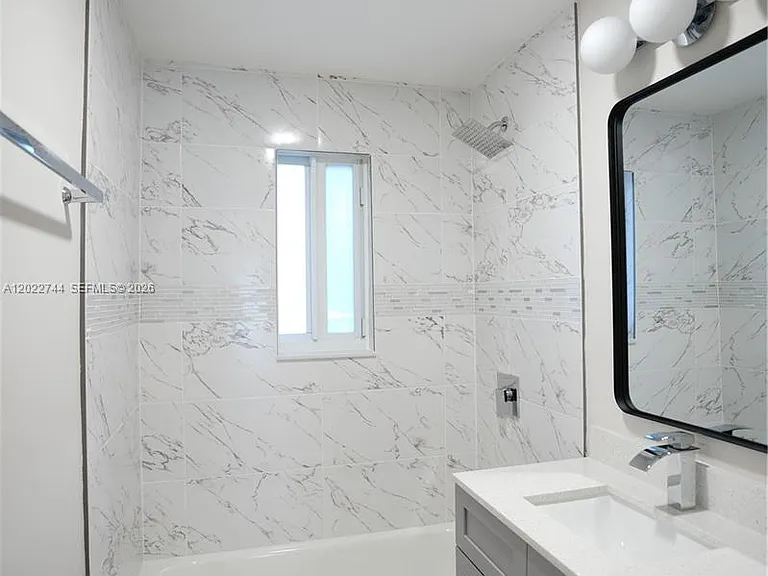 2573 Conroy Dr — Photo 36