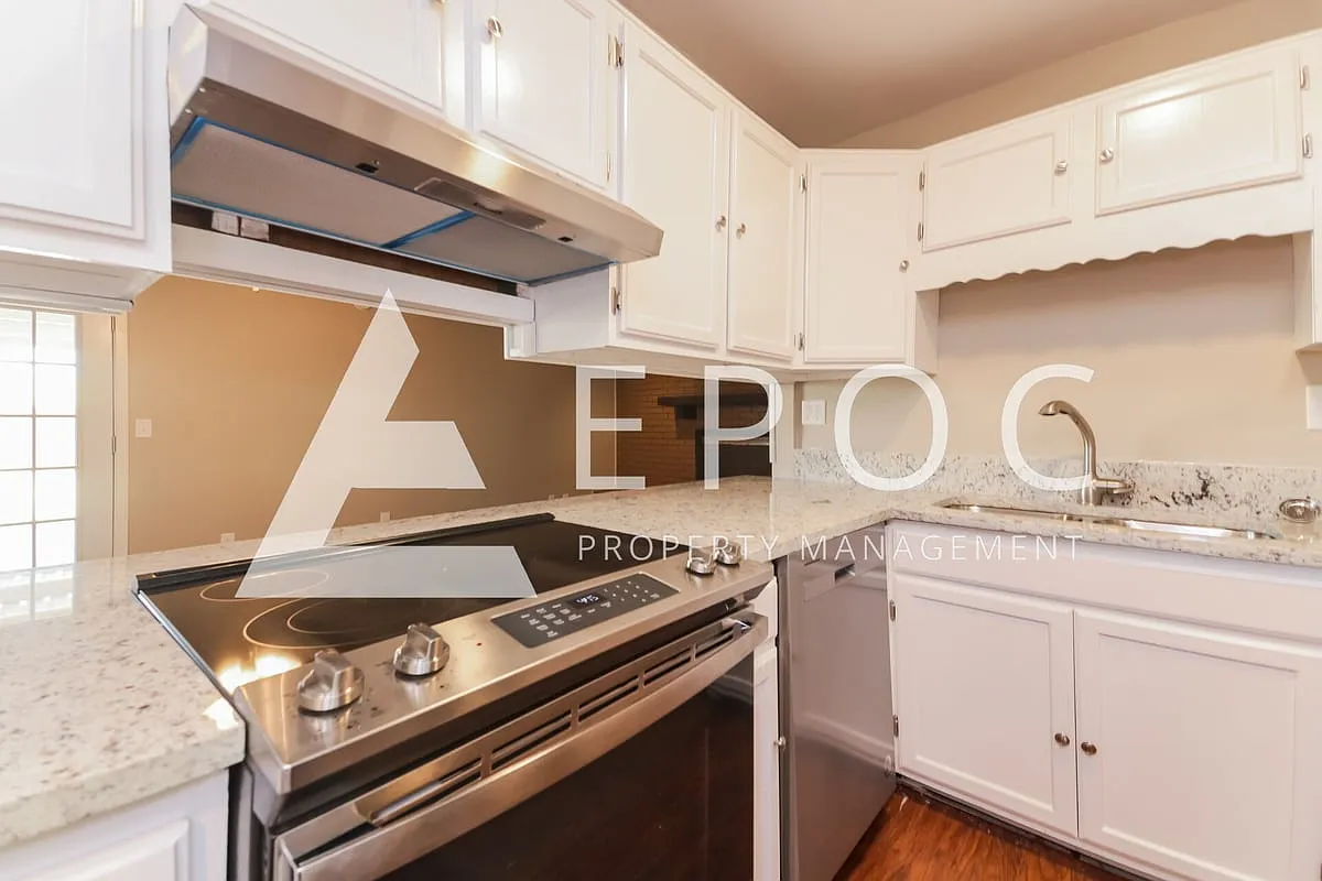 4628 Langford Ln — Photo 3