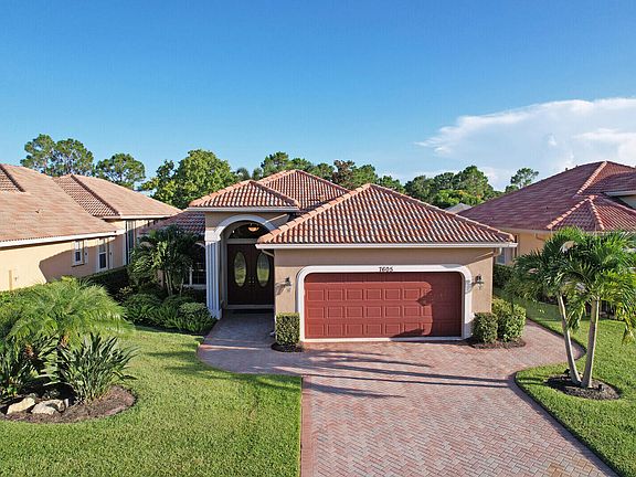 2nd image of 7605 Greenbrier Circle