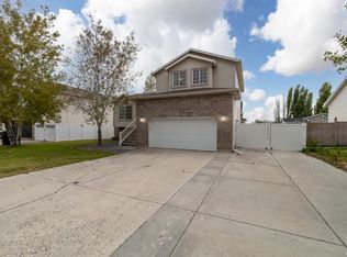 1383 N 820 W, Clinton, UT 84015