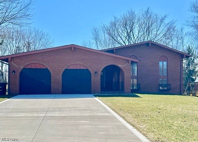 1st image of 3434 Daisy Ct