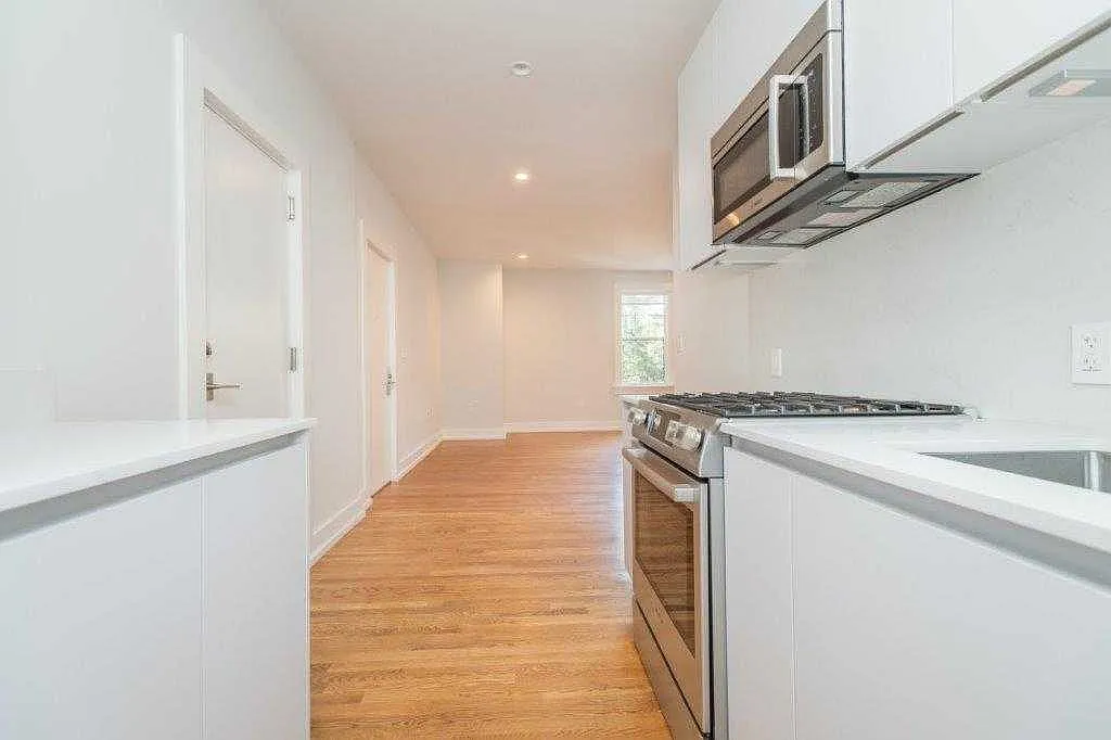 2 bed, $3,500 — Photo 2