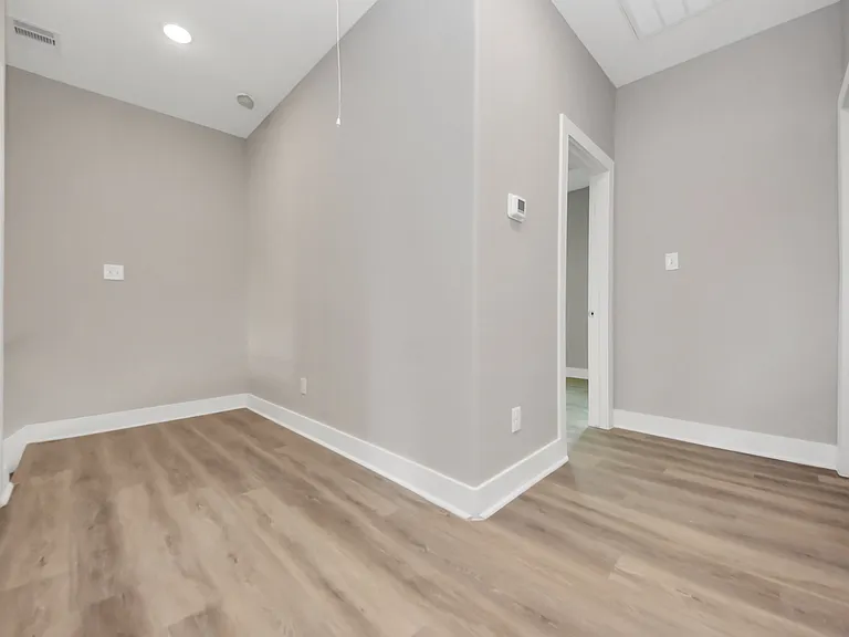 2608 Campbell St #1 — Photo 6