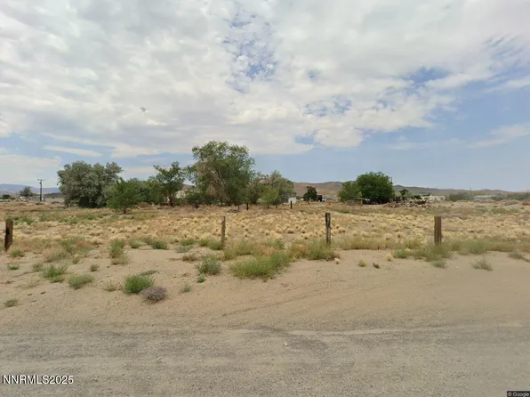 7695 Winchester Rd, Silver Springs, NV 89429