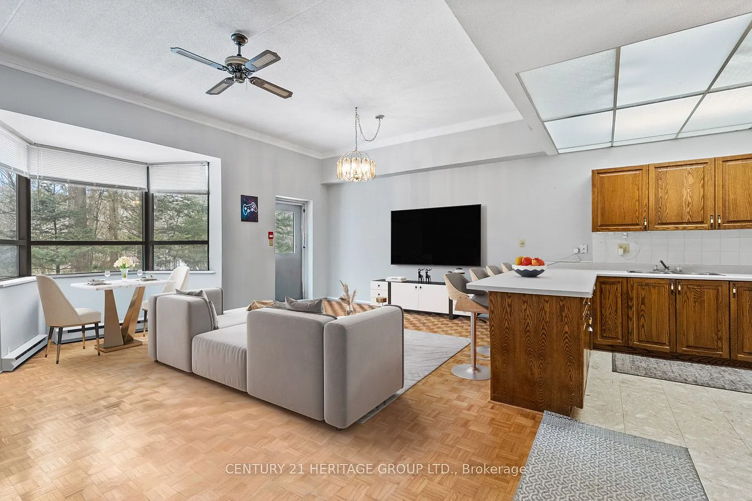 166 Olive St #105 photo 1