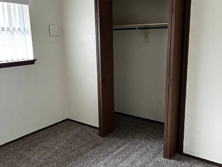 Avendale Pointe Apartments — Photo 22