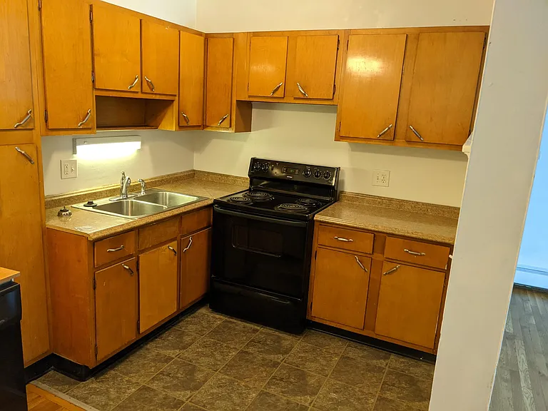 Stein Apartments — Photo 13