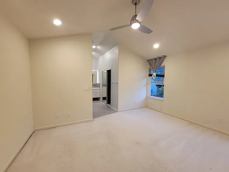 1017 Phoenix Ct — Photo 13
