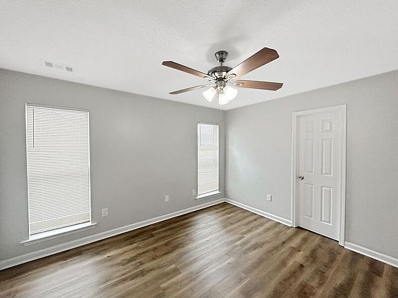 5th image of 5655 Kaitlyn Dr W