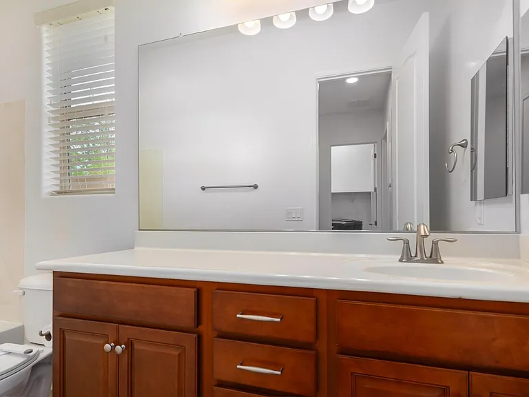2615 W Balao Dr — Photo 31