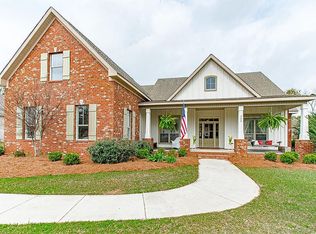 393 Rothley Ave, Fairhope, AL 36532