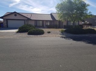 13471 Ivanpah Rd, Apple Valley, CA 92308