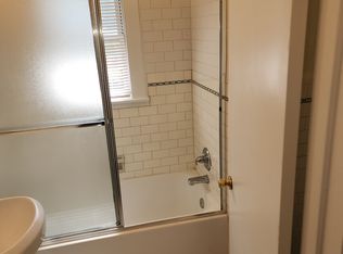 21 Ellwood St #B, Pontiac, MI