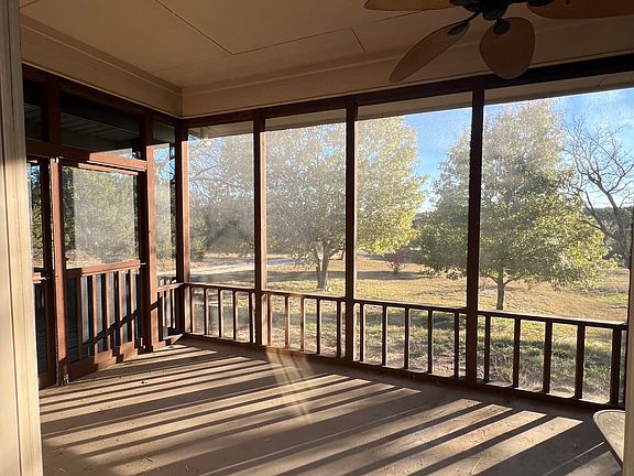 3rd image of 1275 Lakeside Dr