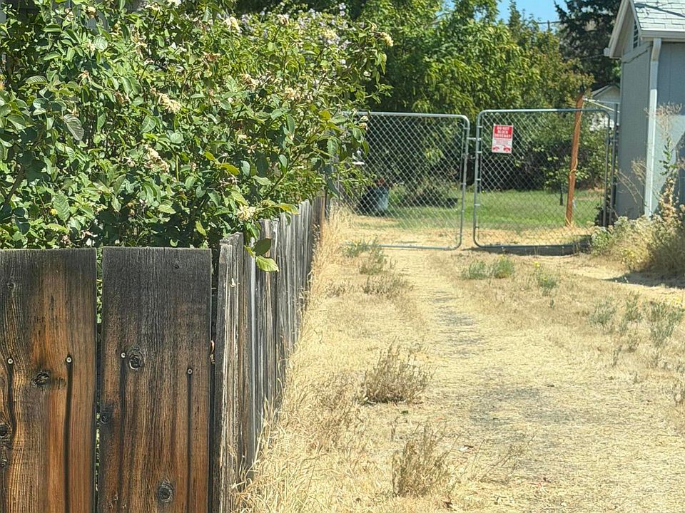 1st image of Lawnridge St