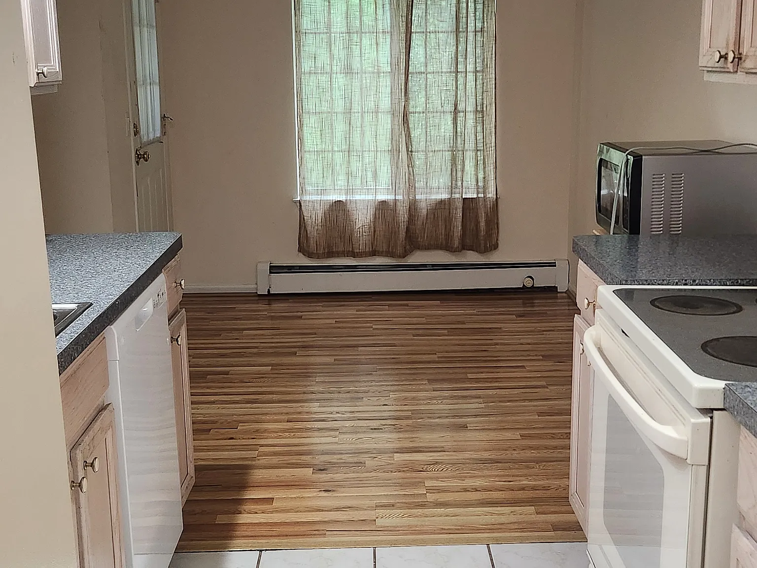 Rollingwood Dr, Brookfield — Photo 4