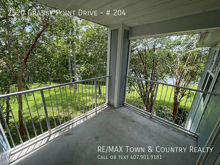 2520 Grassy Point Dr #204 — Photo 11