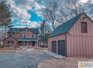 841 W 2nd St, Middlesex, NJ 08846