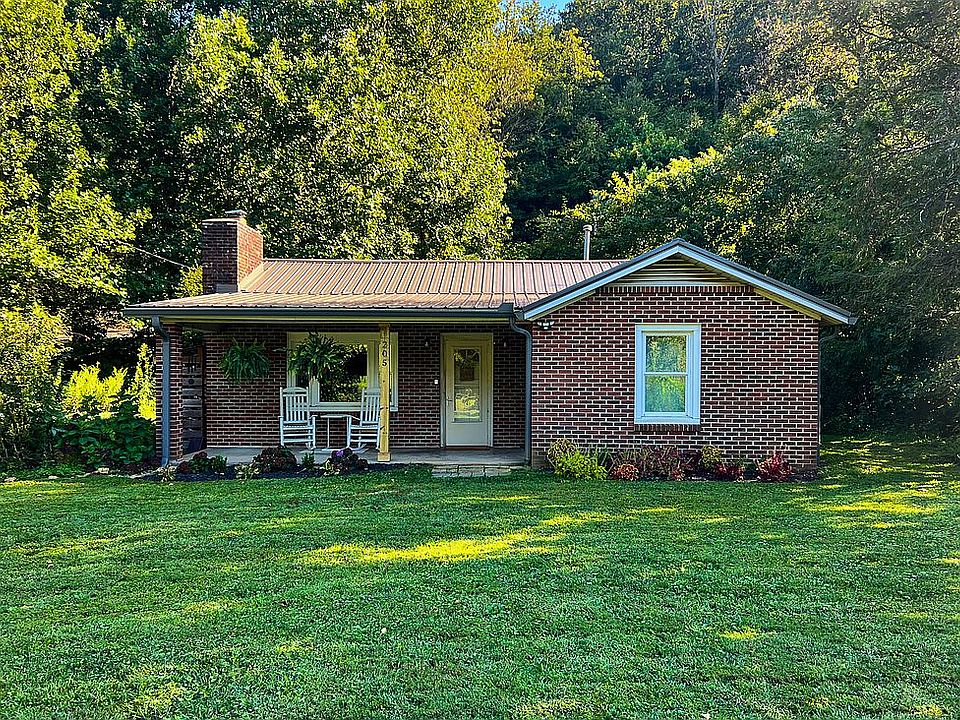 1st image of 205 Old Fort Rd