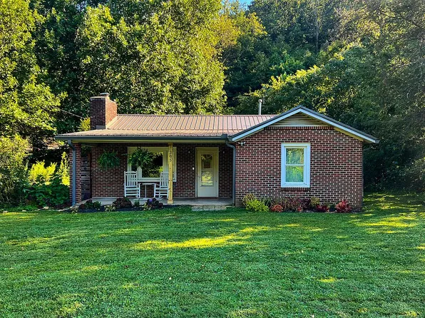 205 Old Fort Rd, Fairview, NC 28730