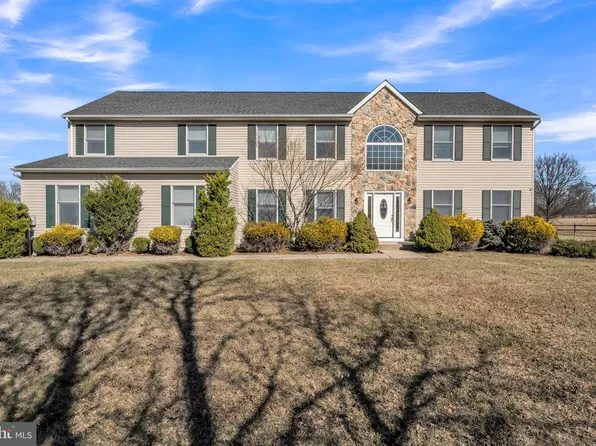 109 Saddle Ct, Mullica Hill, NJ 08062