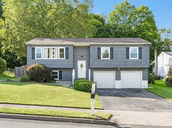 6 Davenport Court, Monroe, NY 10950