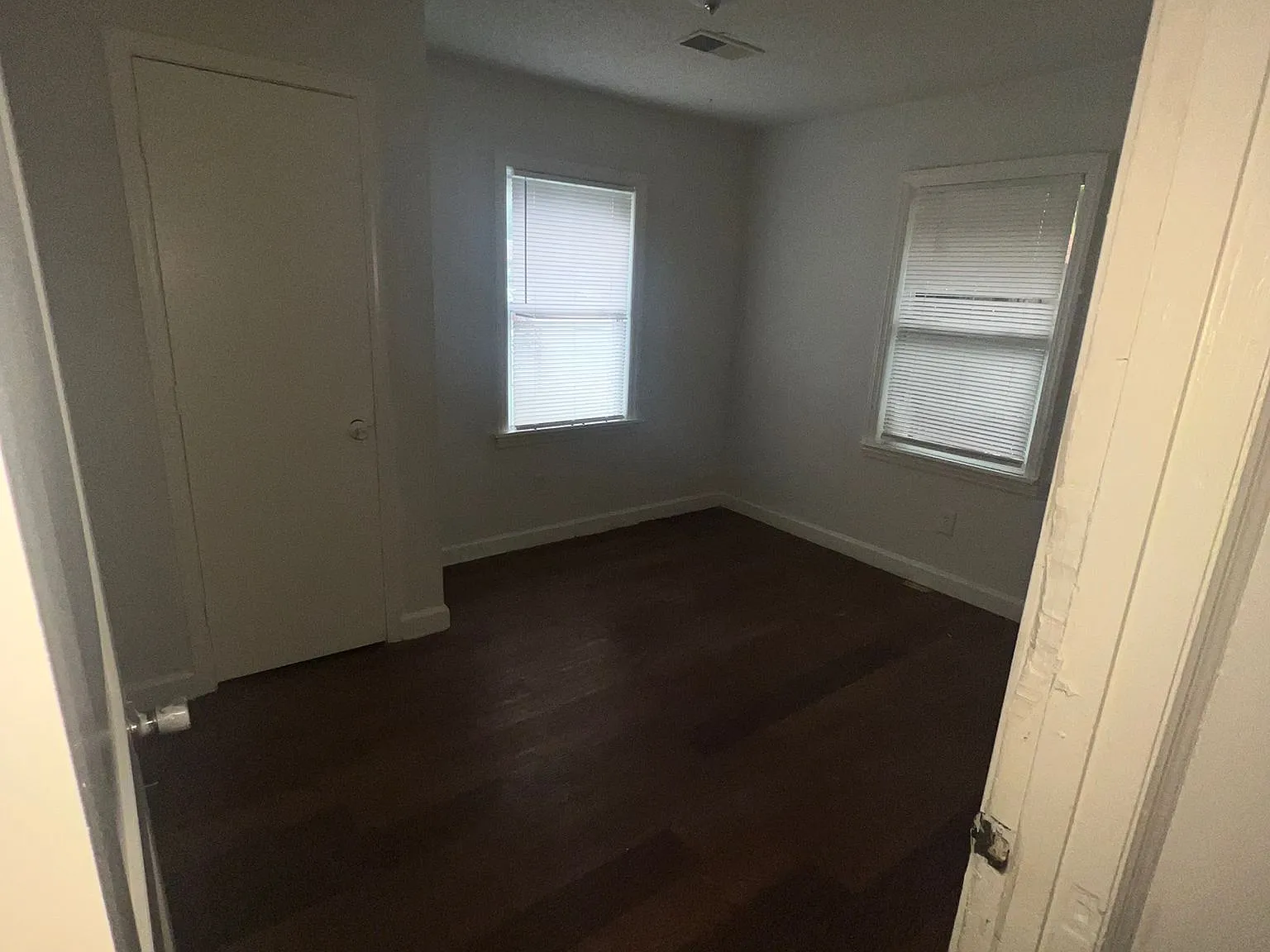 Four Bedroom House in Memphis — Photo 4